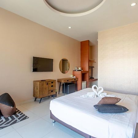 Sun Sky Resort Near Beach Jomtien Beach Exterior foto