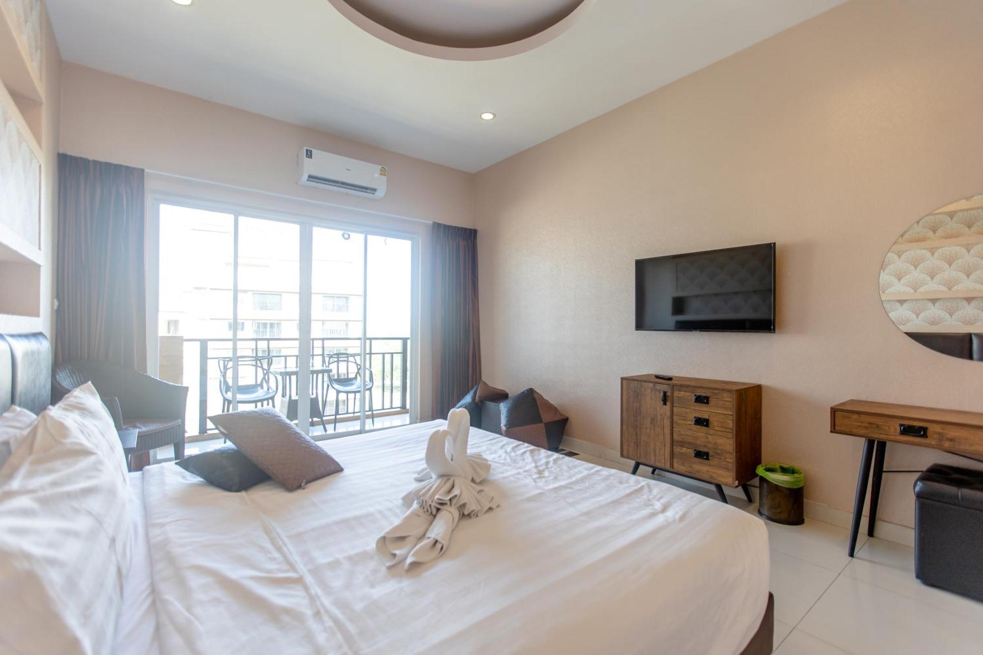 Sun Sky Resort Near Beach Jomtien Beach Exterior foto